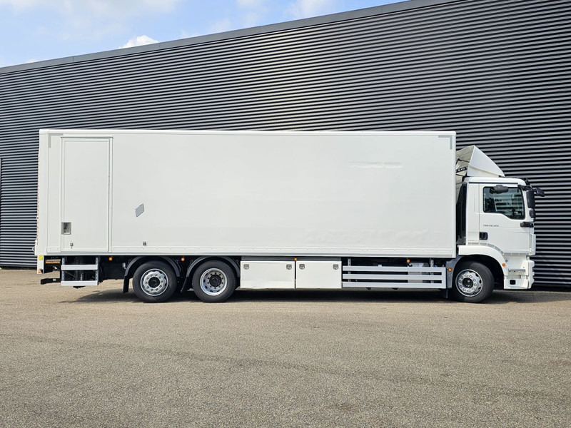 MAN TGM 26.320 / 6x2-4 / LBW / 6000kg TAIL LIFT - Camión lona: foto 5 MAN TGM 26.320 / 6x2-4 / LBW / 6000kg TAIL LIFT - Camión lona: foto 5