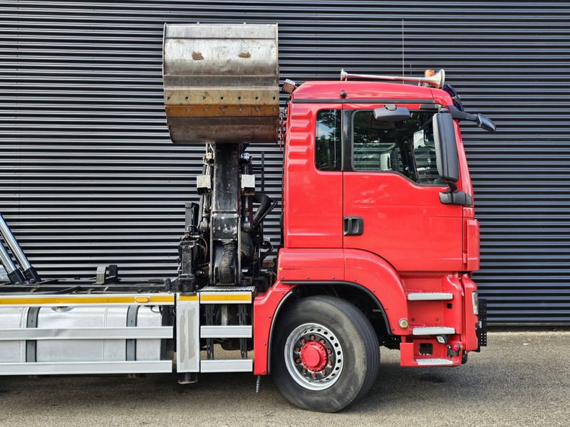 Camión con equipo de cable, Camión grúa MAN TGS 26.400 / 6x4H-2 / HMF Z KRAAN + CONTAINERSYSTEM: foto 6 Camión con equipo de cable, Camión grúa MAN TGS 26.400 / 6x4H-2 / HMF Z KRAAN + CONTAINERSYSTEM: foto 6