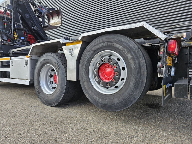 Camión con equipo de cable, Camión grúa MAN TGS 26.400 / 6x4H-2 / HMF Z KRAAN + CONTAINERSYSTEM: foto 12 Camión con equipo de cable, Camión grúa MAN TGS 26.400 / 6x4H-2 / HMF Z KRAAN + CONTAINERSYSTEM: foto 12