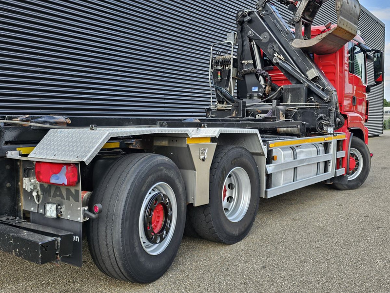 Camión con equipo de cable, Camión grúa MAN TGS 26.400 / 6x4H-2 / HMF Z KRAAN + CONTAINERSYSTEM: foto 13 Camión con equipo de cable, Camión grúa MAN TGS 26.400 / 6x4H-2 / HMF Z KRAAN + CONTAINERSYSTEM: foto 13