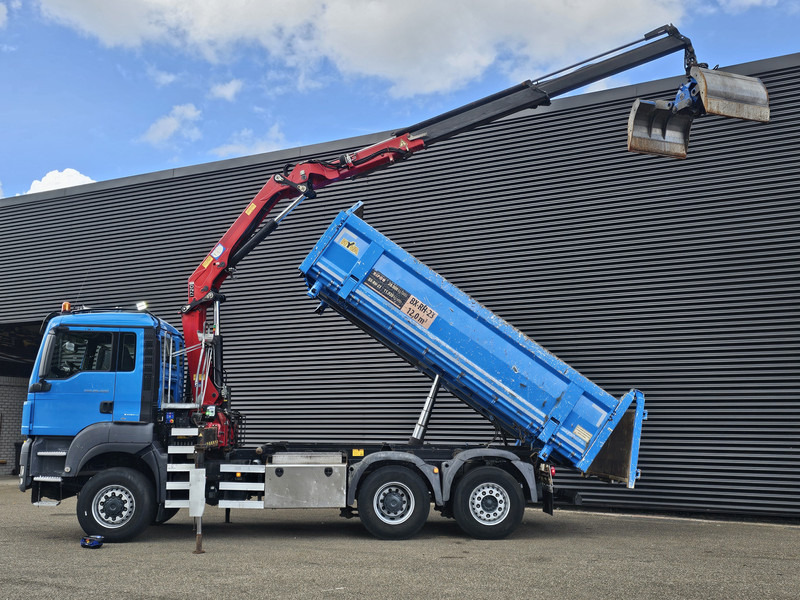 MAN TGS 28.400 6X4-4 BL / CRANE + 2 SIDE TIPPER - Camión volquete, Camión grúa: foto 2 MAN TGS 28.400 6X4-4 BL / CRANE + 2 SIDE TIPPER - Camión volquete, Camión grúa: foto 2