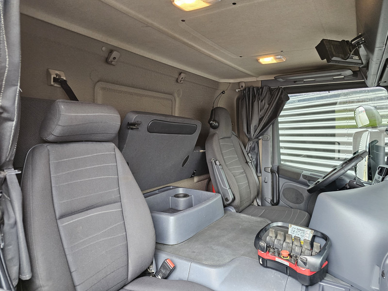 Camión caja abierta, Camión grúa Scania P320 / 4x2 / PALFINGER PK14002 / CRANE/KRAN: foto 13