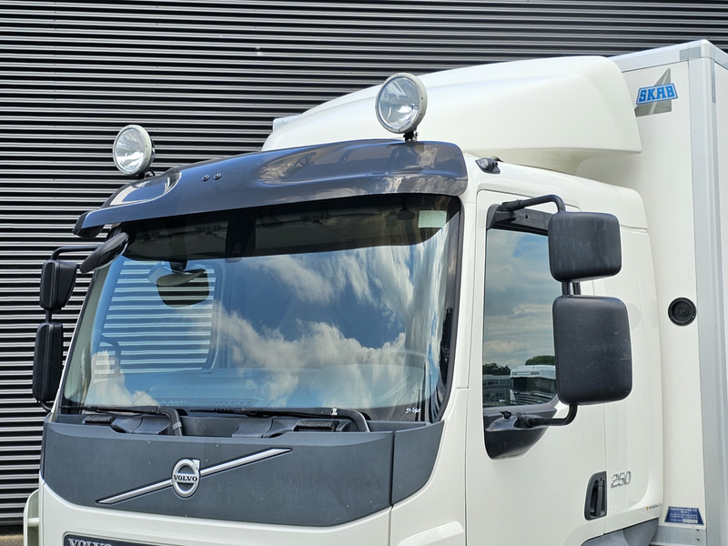 Camión frigorífico Volvo FL250 / ELECTRO-COOLING / 4X2 / ELECTRO-COOLING / KOFFER / LBW: foto 6