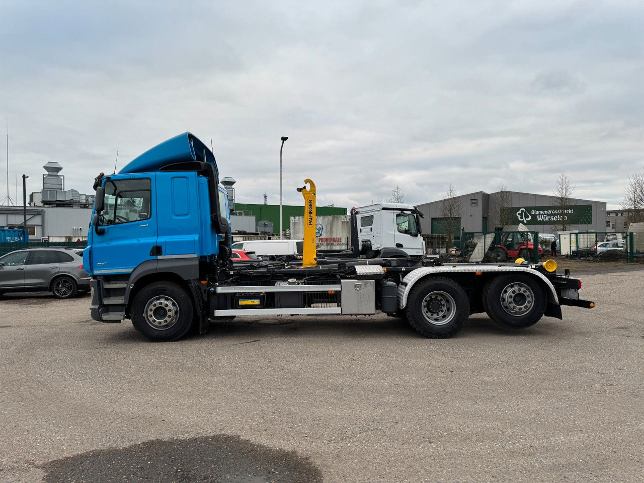 DAF CF 480 6X2 Abroller Funk 8 Stück neue Pirelli DAF CF 480 6X2 Abroller Funk 8 Stück neue Pirelli - Camión multibasculante: foto 5 DAF CF 480 6X2 Abroller Funk 8 Stück neue Pirelli DAF CF 480 6X2 Abroller Funk 8 Stück neue Pirelli - Camión multibasculante: foto 5