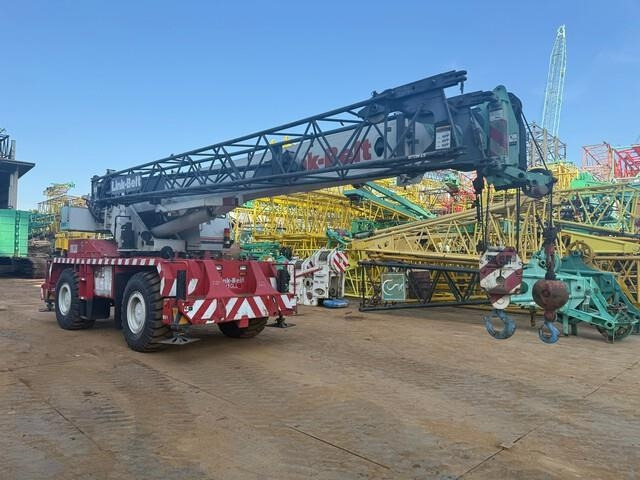 Link-Belt RTC8030-2 - Grúa para terrenos difíciles: foto 4 Link-Belt RTC8030-2 - Grúa para terrenos difíciles: foto 4