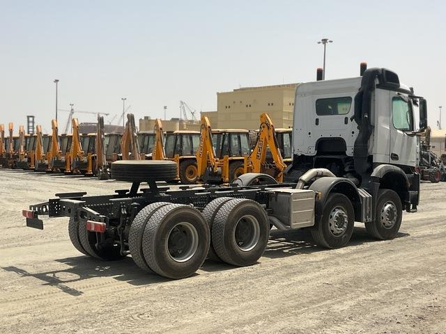 Mercedes-Benz Arocs 4240 - Camión chasis: foto 3 Mercedes-Benz Arocs 4240 - Camión chasis: foto 3