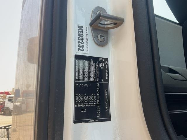 Mercedes-Benz Arocs 4240 - Camión chasis: foto 5 Mercedes-Benz Arocs 4240 - Camión chasis: foto 5