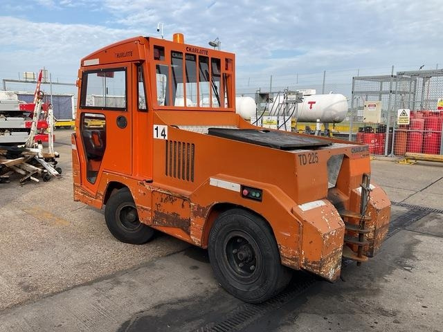 Charlatte TD225 - Remolcadora: foto 2 Charlatte TD225 - Remolcadora: foto 2