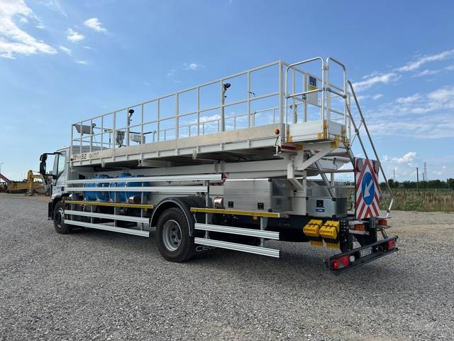 Iveco Eurocargo 180E25 - Camión con plataforma elevadora, Plataforma de tijeras: foto 2 Iveco Eurocargo 180E25 - Camión con plataforma elevadora, Plataforma de tijeras: foto 2