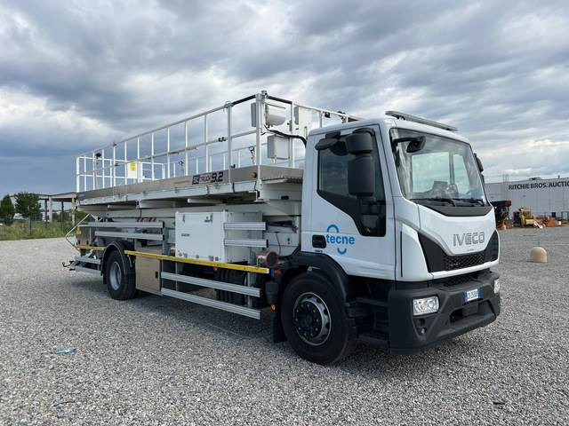Iveco Eurocargo 180E25 - Camión con plataforma elevadora, Plataforma de tijeras: foto 4 Iveco Eurocargo 180E25 - Camión con plataforma elevadora, Plataforma de tijeras: foto 4