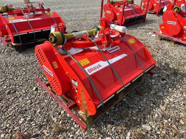 Maschio Gaspardo Brava 120 3P Fix - Desbrozadora de martillos: foto 4 Maschio Gaspardo Brava 120 3P Fix - Desbrozadora de martillos: foto 4