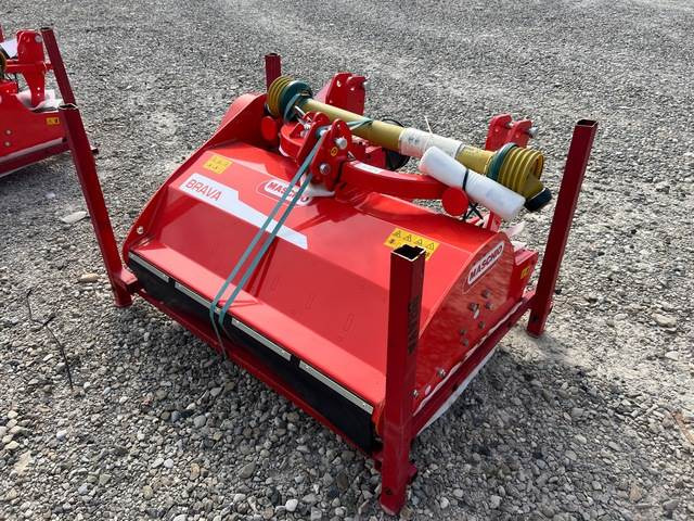 Maschio Gaspardo Brava 120 3P Fix - Desbrozadora de martillos: foto 1 Maschio Gaspardo Brava 120 3P Fix - Desbrozadora de martillos: foto 1