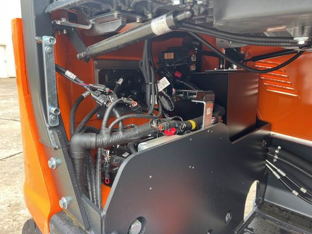 Carretilla elevadora eléctrica Doosan B30X-7 PLUS: foto 10