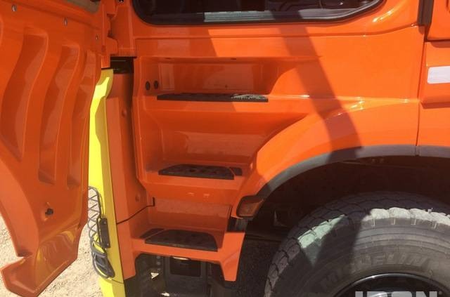 Leasing de  Rivard - Mercedes-Benz EXVAC - Arocs 3253 8x4 Rivard - Mercedes-Benz EXVAC - Arocs 3253 8x4: foto 11