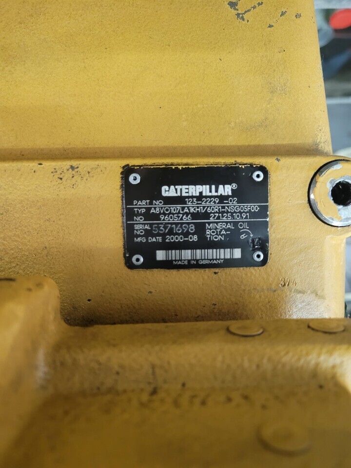 CATERPILLAR A8VO107LA1KH1/60R1-NSG05F00-9605766 - Bomba hidráulica para Maquinaria de construcción: foto 1 CATERPILLAR A8VO107LA1KH1/60R1-NSG05F00-9605766 - Bomba hidráulica para Maquinaria de construcción: foto 1