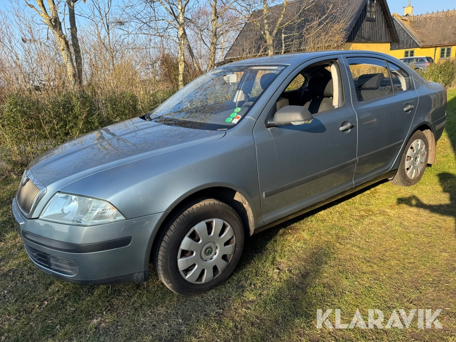 Personbil Skoda Octavia 1,6 - Coche: foto 1 Personbil Skoda Octavia 1,6 - Coche: foto 1