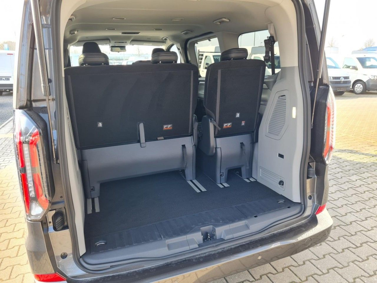 Furgoneta de pasajeros Ford Tourneo Custom 320 Titanium X L1 AHK LED LMF NAV: foto 25