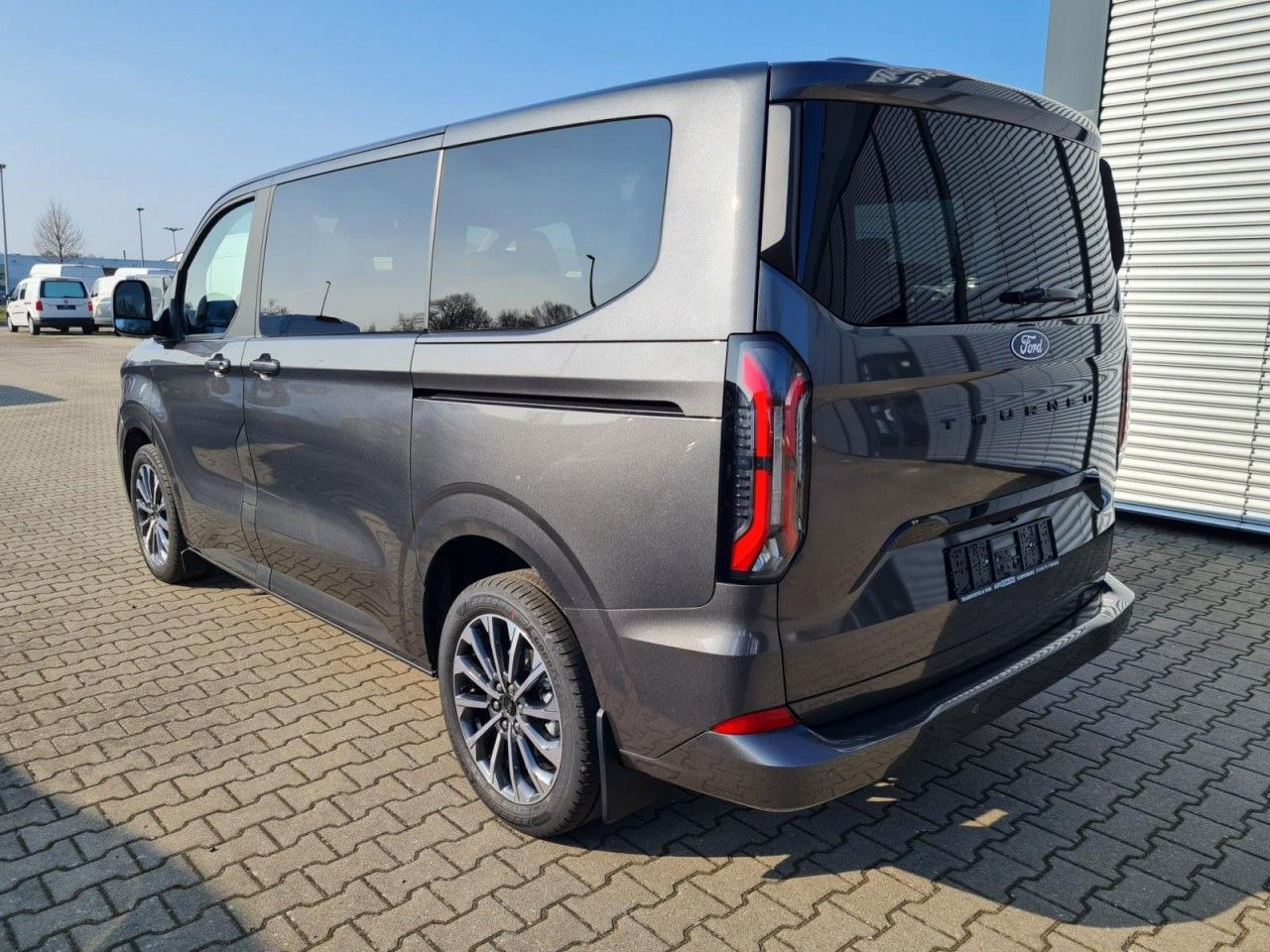 Furgoneta de pasajeros Ford Tourneo Custom 320 Titanium X L1 AHK LED LMF NAV: foto 7