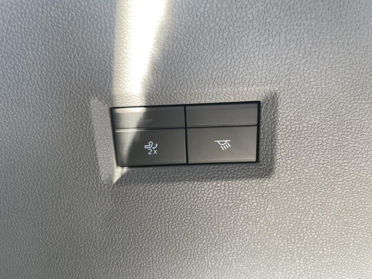 Furgoneta de pasajeros Ford Tourneo Custom 320 Titanium X L1 AHK LED LMF NAV: foto 9