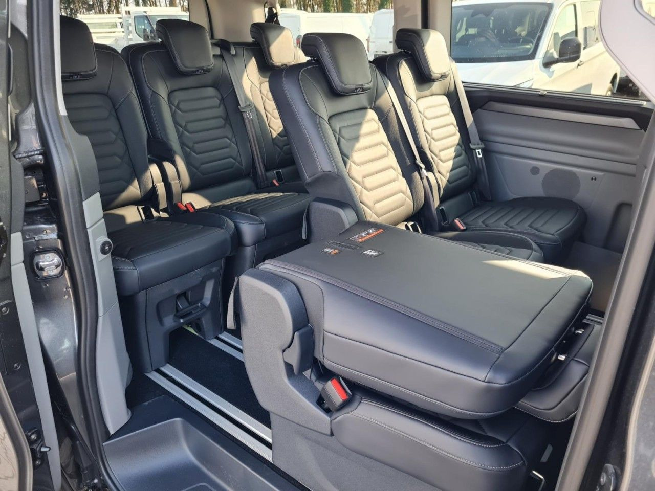 Furgoneta de pasajeros Ford Tourneo Custom 320 Titanium X L1 AHK LED LMF NAV: foto 22