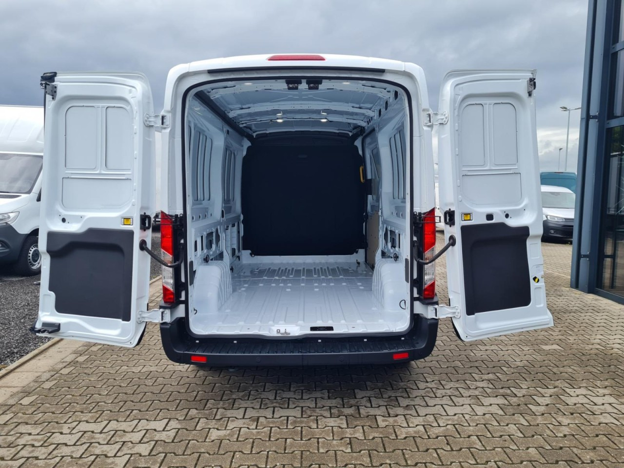 Furgón Ford Transit 350 Kasten AG L3H2 Trend KLIMA PDC TEMPOMAT: foto 6