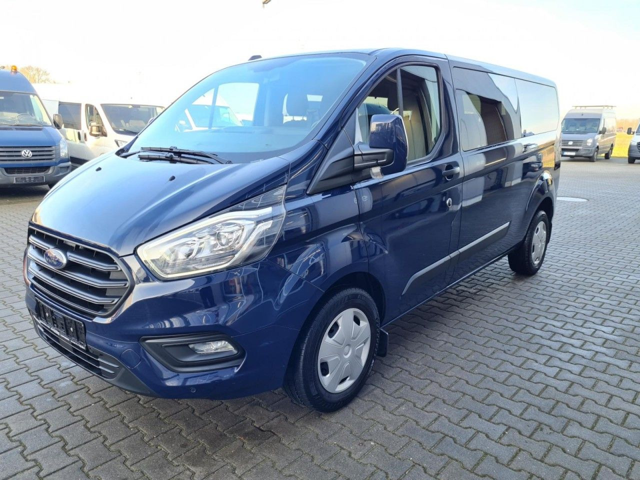 Ford Transit Custom Kombi 320 L2 Trend 9 Sitze KLIMA - Furgoneta de pasajeros: foto 3 Ford Transit Custom Kombi 320 L2 Trend 9 Sitze KLIMA - Furgoneta de pasajeros: foto 3