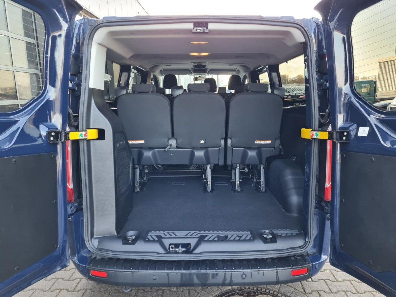 Furgoneta de pasajeros Ford Transit Custom Kombi 320 L2 Trend 9 Sitze KLIMA: foto 7