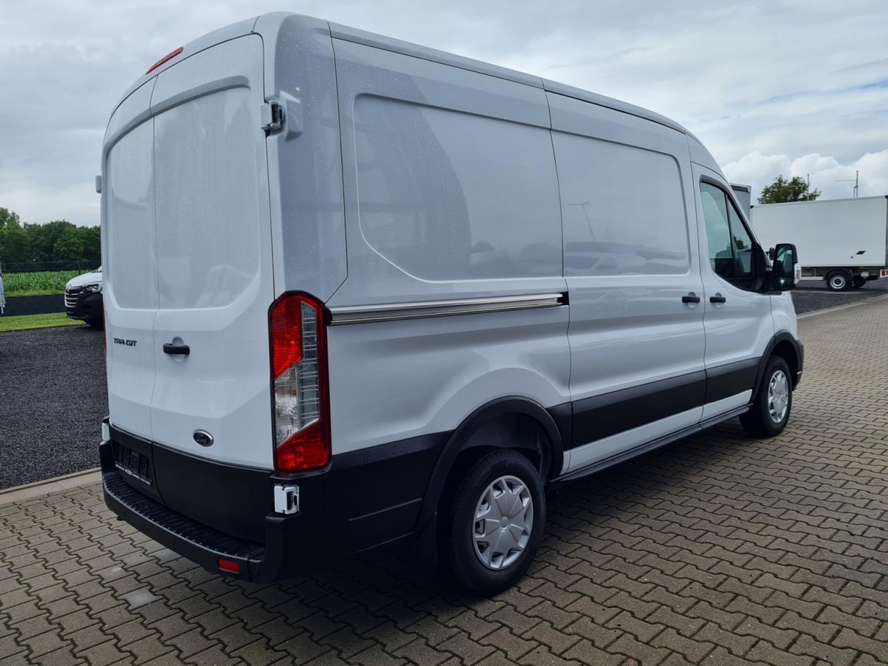 Ford Transit Kasten TDCi L2H2 Trend Klima Holzverkleid. - Furgoneta pequeña: foto 4 Ford Transit Kasten TDCi L2H2 Trend Klima Holzverkleid. - Furgoneta pequeña: foto 4