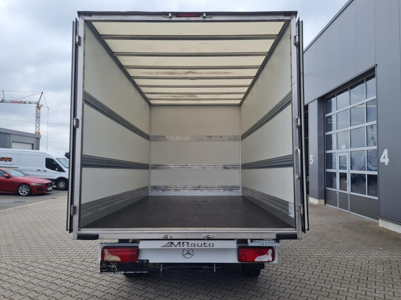 Mercedes-Benz Sprinter 315 CDI Koffer RWD KLIMA TEMPOMAT RWD - Furgoneta caja cerrada: foto 5 Mercedes-Benz Sprinter 315 CDI Koffer RWD KLIMA TEMPOMAT RWD - Furgoneta caja cerrada: foto 5