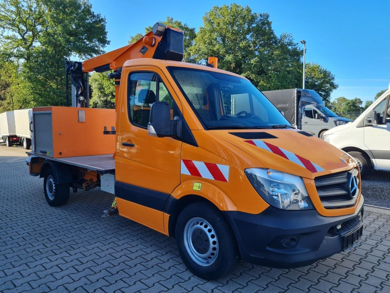 Mercedes-Benz Sprinter 316 CDI Hubarbeitsbühne 12m Korb isolie - Camión con plataforma elevadora: foto 4 Mercedes-Benz Sprinter 316 CDI Hubarbeitsbühne 12m Korb isolie - Camión con plataforma elevadora: foto 4