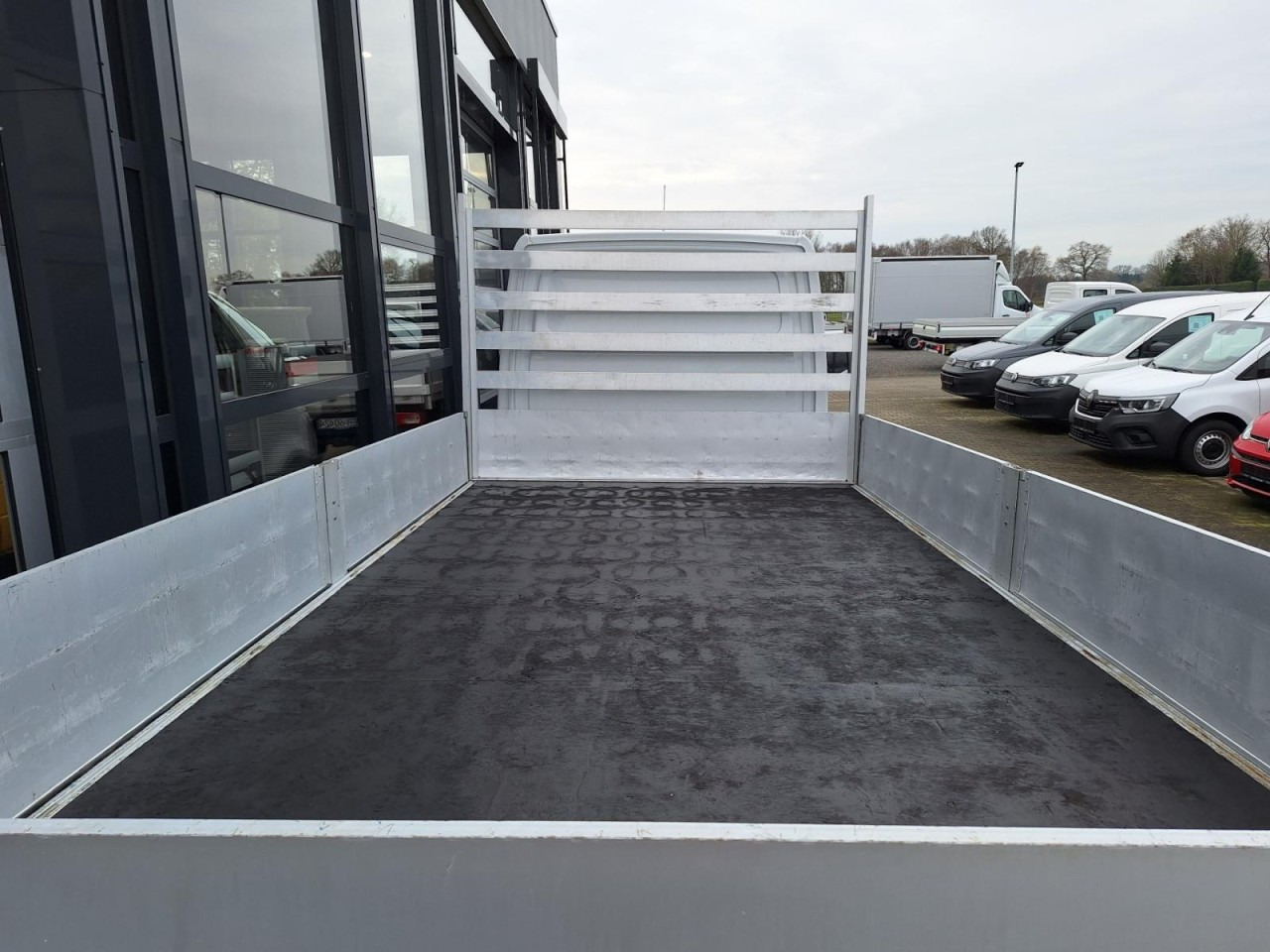 Mercedes-Benz Sprinter 317 CDI Pritsche L4 RWD AHK KLIMA TEMPOMAT - Furgoneta caja abierta: foto 3 Mercedes-Benz Sprinter 317 CDI Pritsche L4 RWD AHK KLIMA TEMPOMAT - Furgoneta caja abierta: foto 3