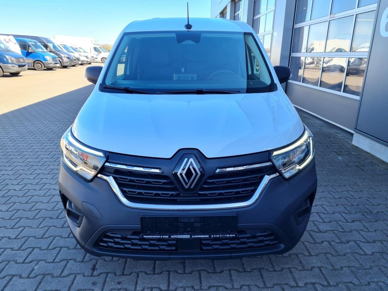 Renault Kangoo Van Kasten L1H1 TCe 1.3i KLIMA PDC TEMPOM - Furgoneta pequeña: foto 2 Renault Kangoo Van Kasten L1H1 TCe 1.3i KLIMA PDC TEMPOM - Furgoneta pequeña: foto 2