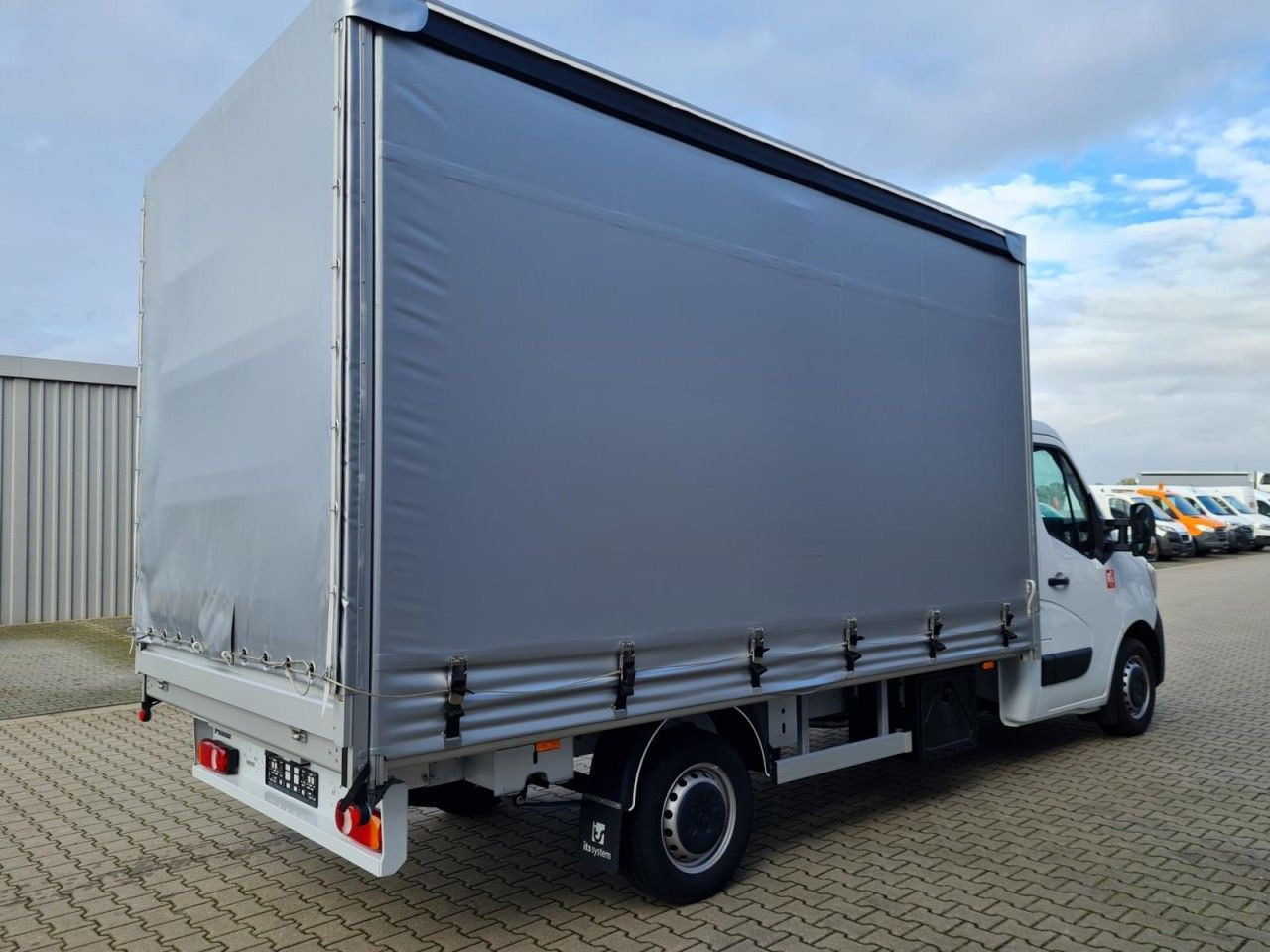 Renault Master 3,5t Pritsche Schiebe Plane ERGO KLIMA TE - Furgoneta con lona: foto 2 Renault Master 3,5t Pritsche Schiebe Plane ERGO KLIMA TE - Furgoneta con lona: foto 2
