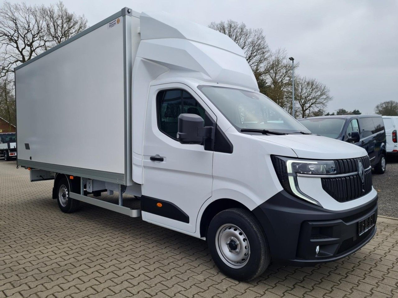 Renault Master 35 New Möbel Koffer KLIMA Tempom LF 4,80m - Furgoneta caja cerrada: foto 3 Renault Master 35 New Möbel Koffer KLIMA Tempom LF 4,80m - Furgoneta caja cerrada: foto 3