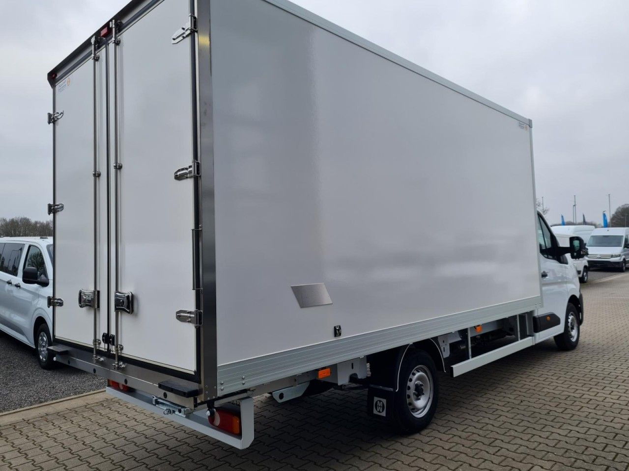 Renault Master 35 New Möbel Koffer KLIMA Tempom LF 4,80m - Furgoneta caja cerrada: foto 4 Renault Master 35 New Möbel Koffer KLIMA Tempom LF 4,80m - Furgoneta caja cerrada: foto 4
