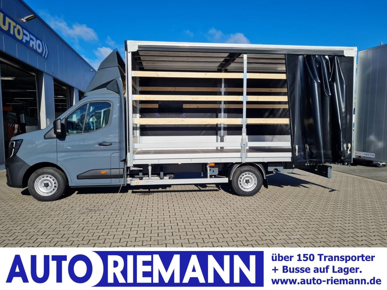 Renault Master 35 Pritsche Schiebe Plane dCi 170 Navi Ap - Furgoneta con lona: foto 1 Renault Master 35 Pritsche Schiebe Plane dCi 170 Navi Ap - Furgoneta con lona: foto 1