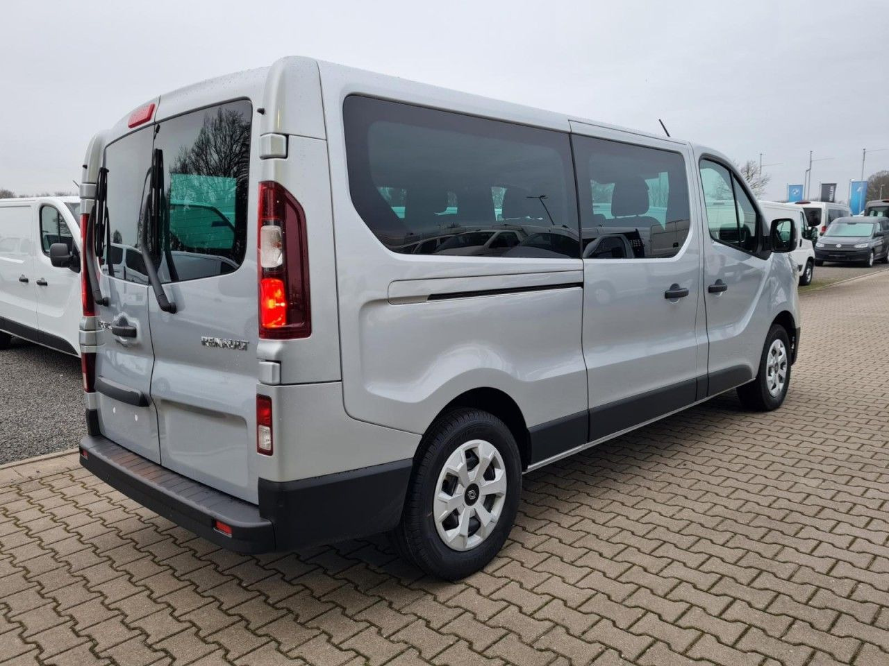 Renault Trafic Kombi 9-Sitze L2 Grand Equilibre KLIMA TE - Coche familiar: foto 5 Renault Trafic Kombi 9-Sitze L2 Grand Equilibre KLIMA TE - Coche familiar: foto 5