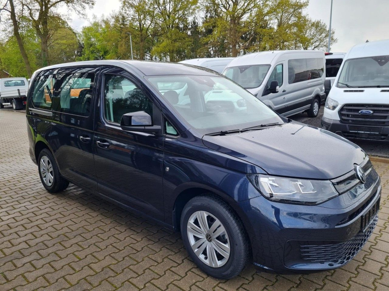 Volkswagen Caddy Maxi Kombi 7-Sitze 1.5 TSI DSG NAVI/APP TE - Coche: foto 2 Volkswagen Caddy Maxi Kombi 7-Sitze 1.5 TSI DSG NAVI/APP TE - Coche: foto 2