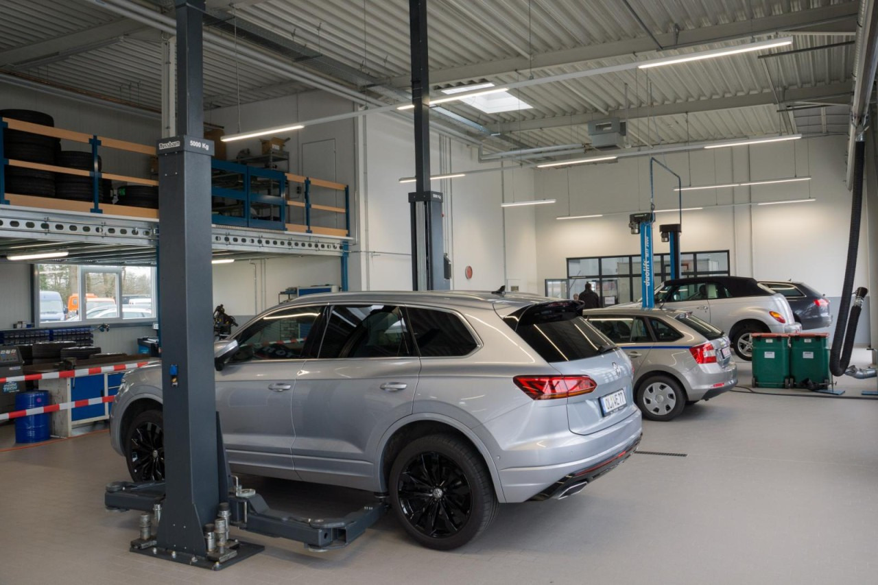 Furgoneta caja abierta, Furgoneta combi Volkswagen Crafter 35 Doka 7-Sitze MR AHK KLIMA PDC TEMPOMAT: foto 22