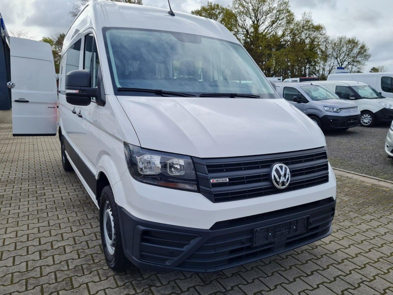 Volkswagen Crafter 35 Kasten PLUS MIXTO DOKA 4motion L3H3 - Furgón, Furgoneta combi: foto 2 Volkswagen Crafter 35 Kasten PLUS MIXTO DOKA 4motion L3H3 - Furgón, Furgoneta combi: foto 2