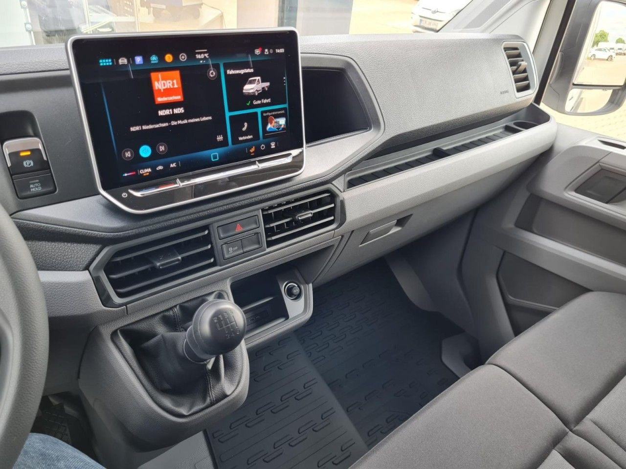 Volkswagen Crafter 35 TDI Pritsche Schiebe Plane LED TEMPOM - Furgoneta con lona: foto 5 Volkswagen Crafter 35 TDI Pritsche Schiebe Plane LED TEMPOM - Furgoneta con lona: foto 5