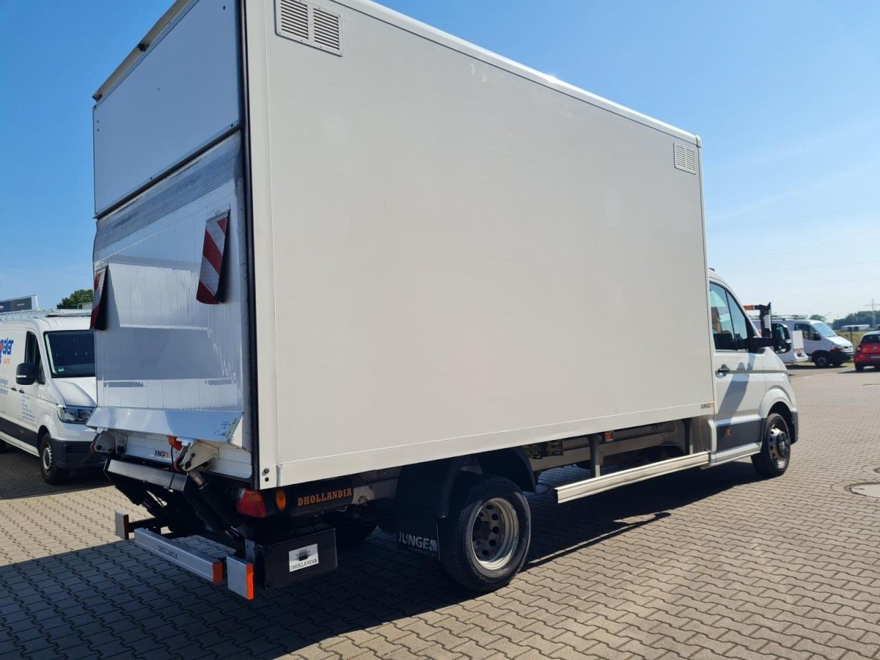 Volkswagen Crafter 50 Koffer hoch 2.0 TDI LBW KLIMA KAMERA - Furgoneta caja cerrada: foto 4 Volkswagen Crafter 50 Koffer hoch 2.0 TDI LBW KLIMA KAMERA - Furgoneta caja cerrada: foto 4