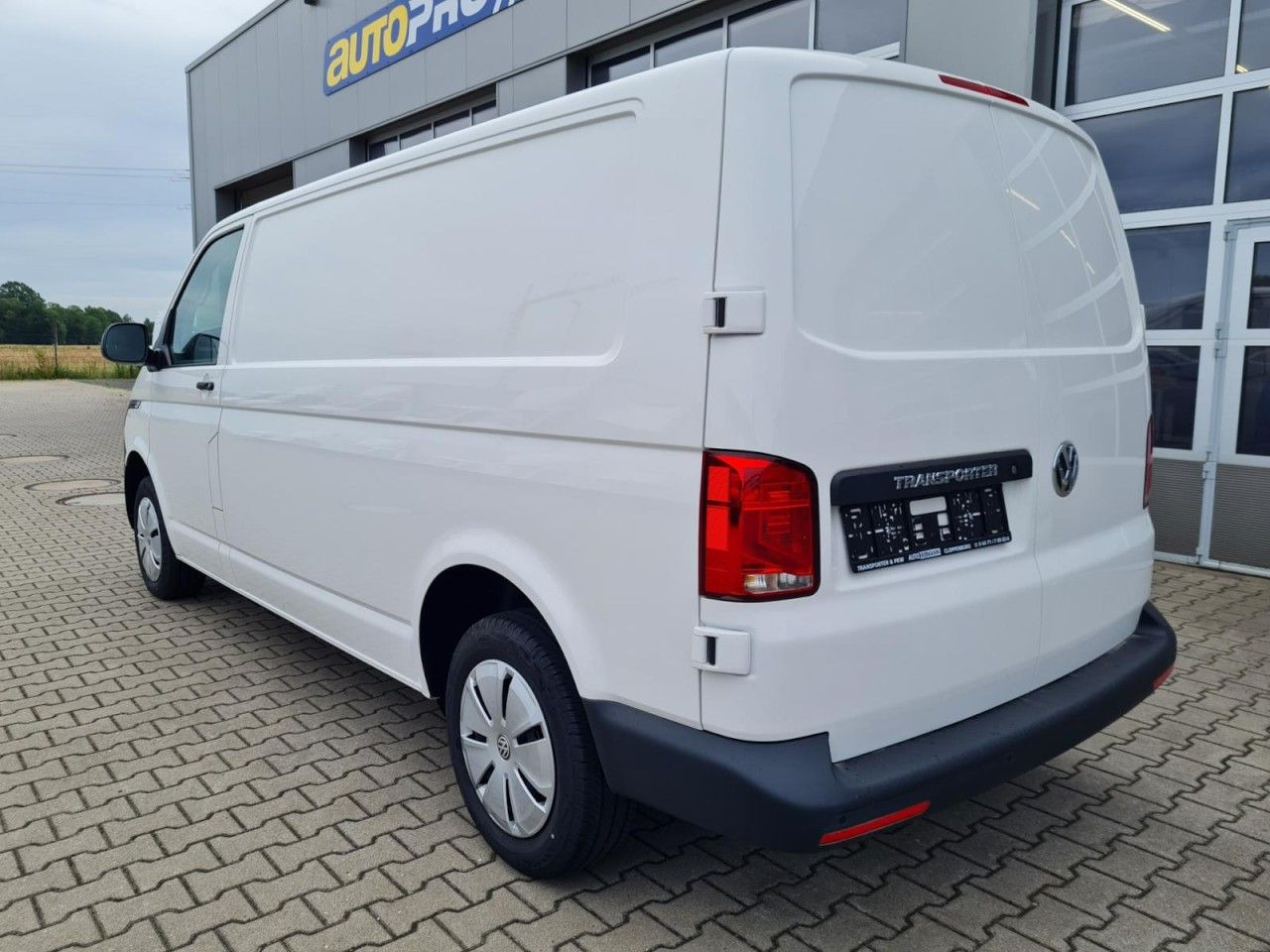 Furgoneta pequeña Volkswagen T6.1 Kasten lang DSG KLIMA KOMFORT ACC TEMPO PDC: foto 6