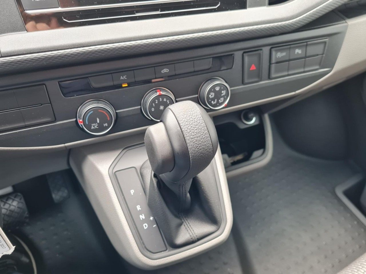 Furgoneta pequeña Volkswagen T6.1 Kasten lang DSG KLIMA KOMFORT ACC TEMPO PDC: foto 13
