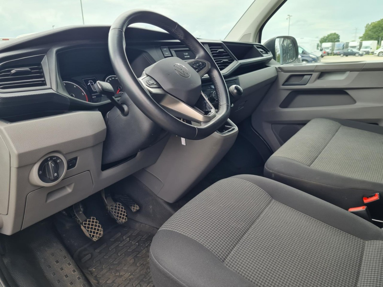 Furgoneta pequeña Volkswagen T6.1 Kasten lang Flügeltüren KLIMA KOMFORT TEMPOMAT: foto 9 Furgoneta pequeña Volkswagen T6.1 Kasten lang Flügeltüren KLIMA KOMFORT TEMPOMAT: foto 9