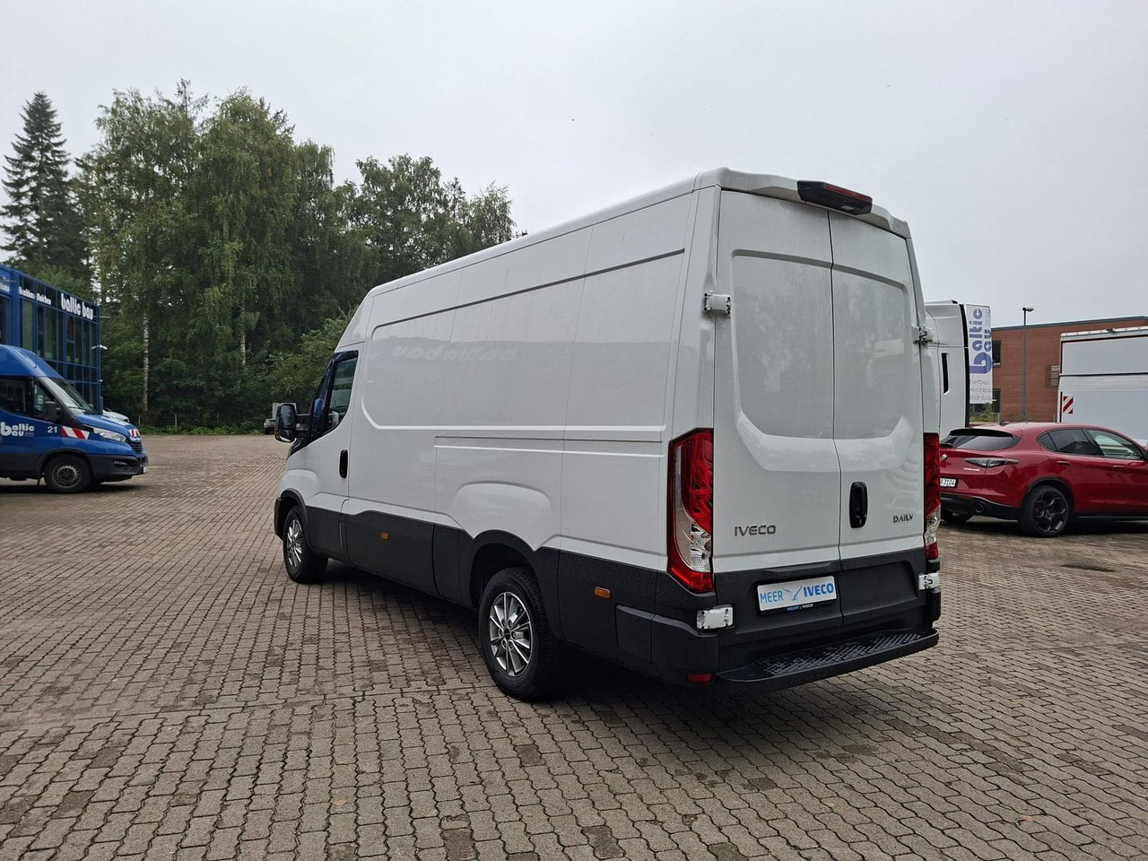 Iveco Daily 35S16A8V 115KW Klima - Radio Rückfahrka... - Furgón: foto 3 Iveco Daily 35S16A8V 115KW Klima - Radio Rückfahrka... - Furgón: foto 3