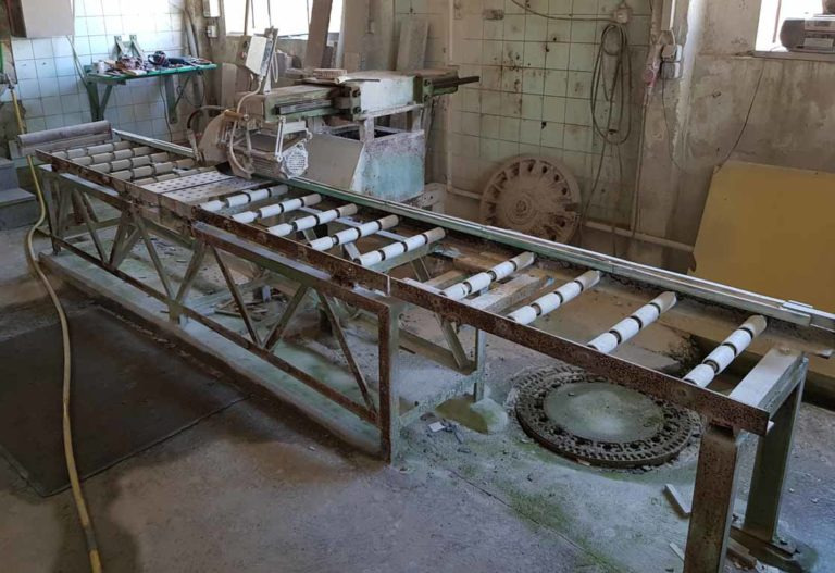 Löffler KS30 – crosscut saw / Ablängsäge - Máquina herramienta: foto 1 Löffler KS30 – crosscut saw / Ablängsäge - Máquina herramienta: foto 1