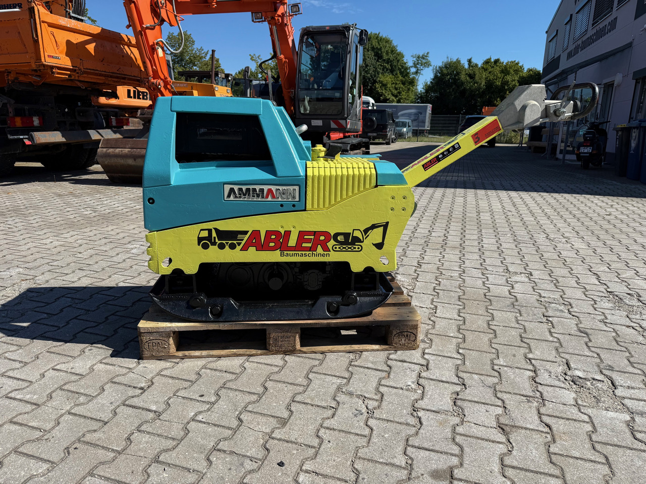 Ammann AVH 100-20 Rüttelplatte E-Start - Plancha reversible: foto 4 Ammann AVH 100-20 Rüttelplatte E-Start - Plancha reversible: foto 4