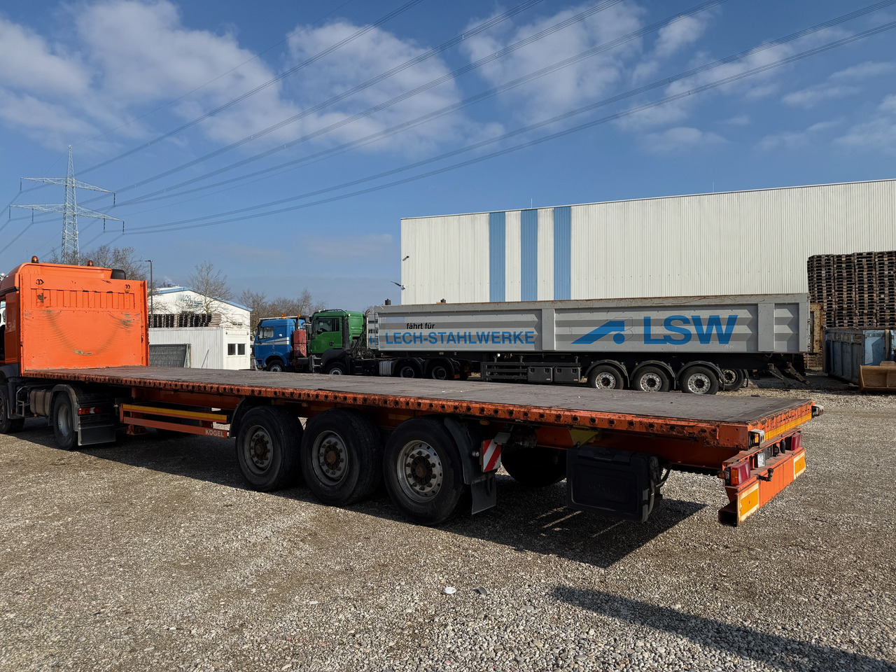 Kögel S24-1 Pritschenauflieger - Semirremolque plataforma/ Caja abierta: foto 3 Kögel S24-1 Pritschenauflieger - Semirremolque plataforma/ Caja abierta: foto 3