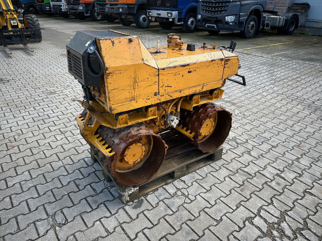 Rammax RW1403 Grabenwalze - Mini compactadora: foto 4 Rammax RW1403 Grabenwalze - Mini compactadora: foto 4